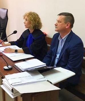 Czy sędzia Marcin Ilków uzna argument mecenas Moniki Sąsiada, że nie można występować do sądu po pieniądze na podstawie nieprawomocnego wyroku? Dlaczego Tomasz Dyga i jego ojciec Jan Dyga ukryli przed sądem kobietę, która rzekomo miała być pokrzywdzona?