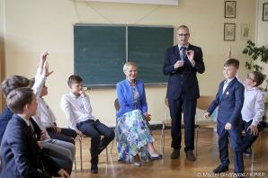 Pierwsza Dama wzięła udział w rozdaniu certyfikatów z języka niemieckiego KID 1