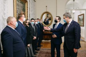 [VIDEO] Premier po spotkaniu z liderami V4 i premierem Chorwacji: poziom solidarności jest budujący i bezprecedensowy. Tematem wiodącym obu spotkań była aktualna sytuacja na polsko-białoruskiej granicy