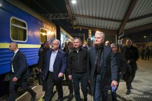 Prezydenci Polski, Estonii, Litwy i Łotwy w drodze do Kijowa