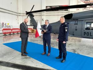 [VIDEO] Stawiamy na nowoczesność – piąty policyjny Black Hawk odebrany