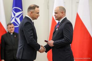 [VIDEO] Uhonorowanie osób zaangażowanych w pomoc ludności w czasie wojny w Ukrainie