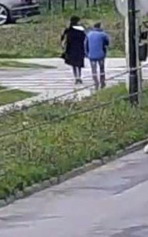 [VIDEO] Wjechała na przejście wprost pod trolejbus!