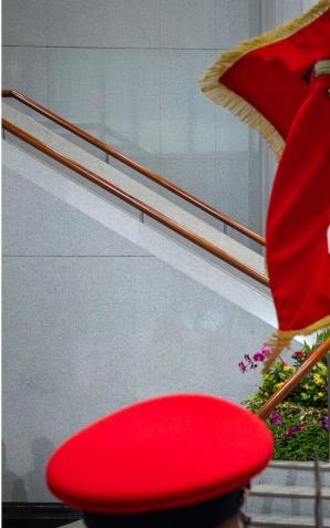 [VIDEO] Para Prezydencka kontynuuje wizytę w Azji Południowo–Wschodniej. Wczoraj Prezydent Andrzej Duda spotkał się z Prezydentem Republiki Singapuru Tharmanem Shanmugaratnamem