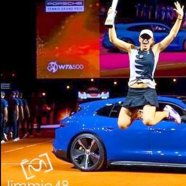 WTA Stuttgart: Iga Świątek w finale zwyciężyła z Białorusinką!