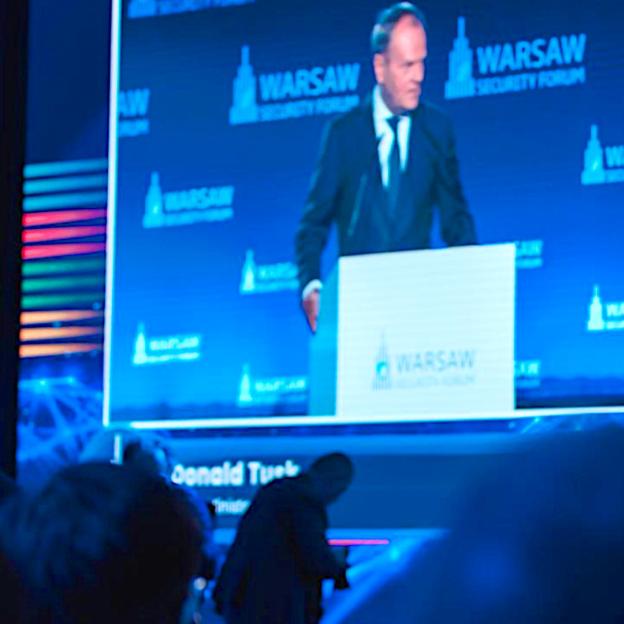 [VIDEO] Premier: Wojnę wygrywa się w głowach i sercach