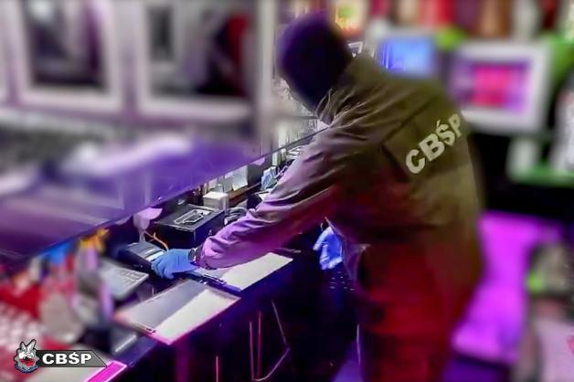 [VIDEO] Rozbity gang i zlikwidowane 2 agencje towarzyskie